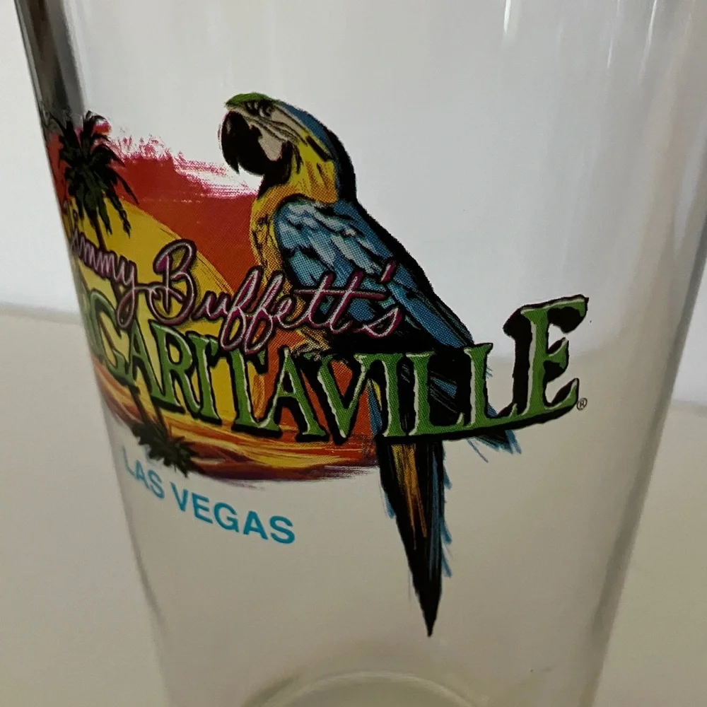 Jimmy Buffett’s Margaritaville Las Vegas‎ Beach and Parrot Graphic Glass